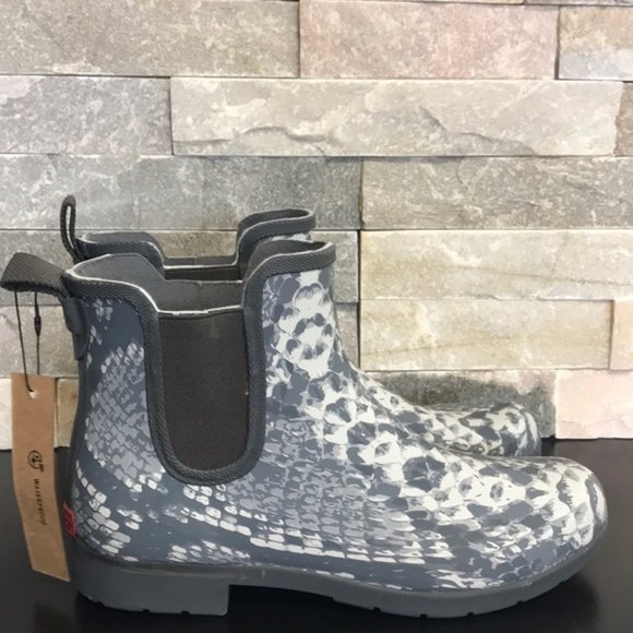 Chooka Eastlake Waterproof Chelsea Boot - Picture 6 of 9